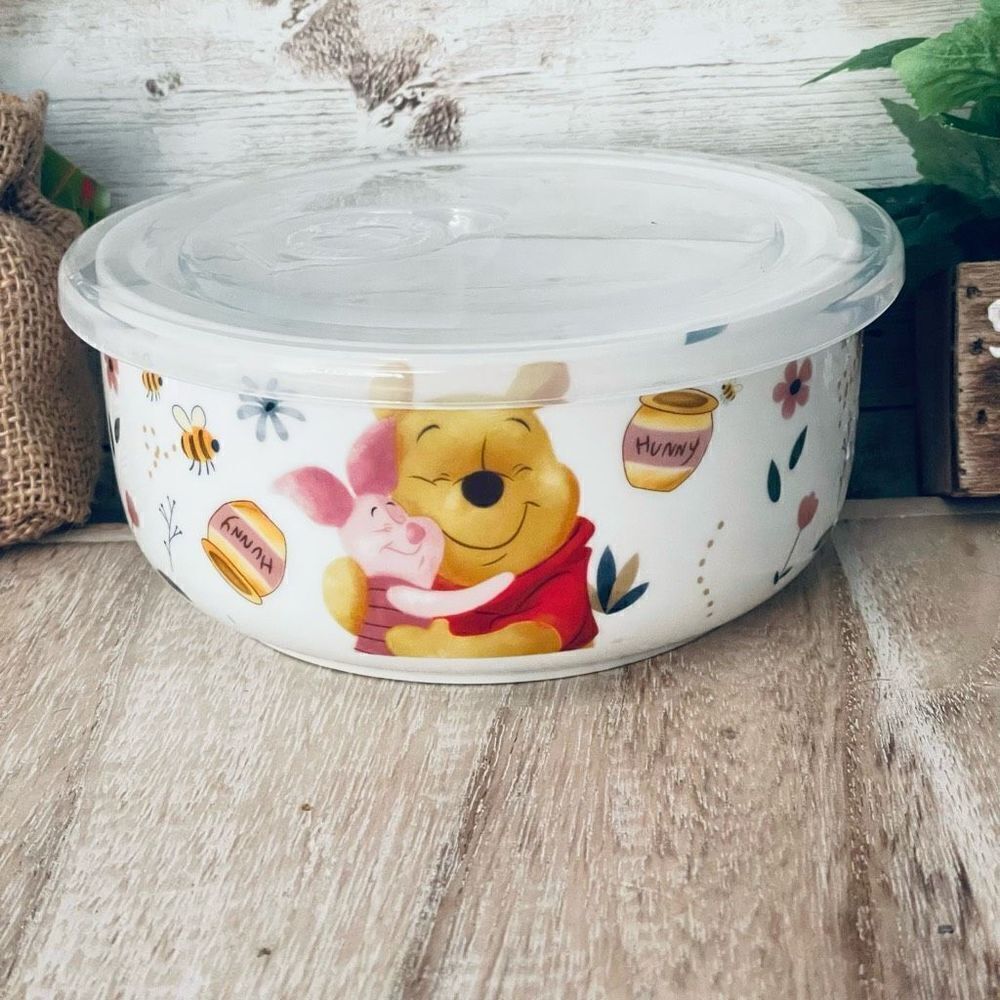 NWT Adorable Disney Winnie the Pooh Ceramic White w/ Vented Lid Food container